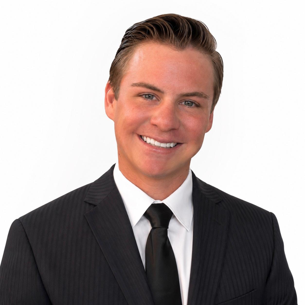 Nick Lindland headshot